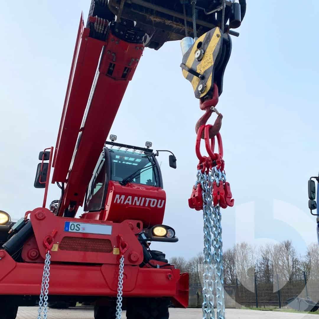 Mietbarer Teleskoplader mit Seilwinde für Hebearbeiten